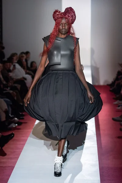 Look 29